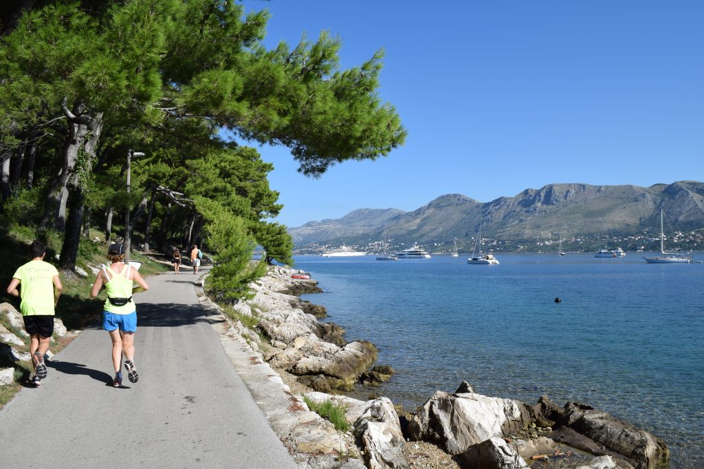 OKO RATA_KARMEN DIKLIĆ ZOROVIĆ_TZOK